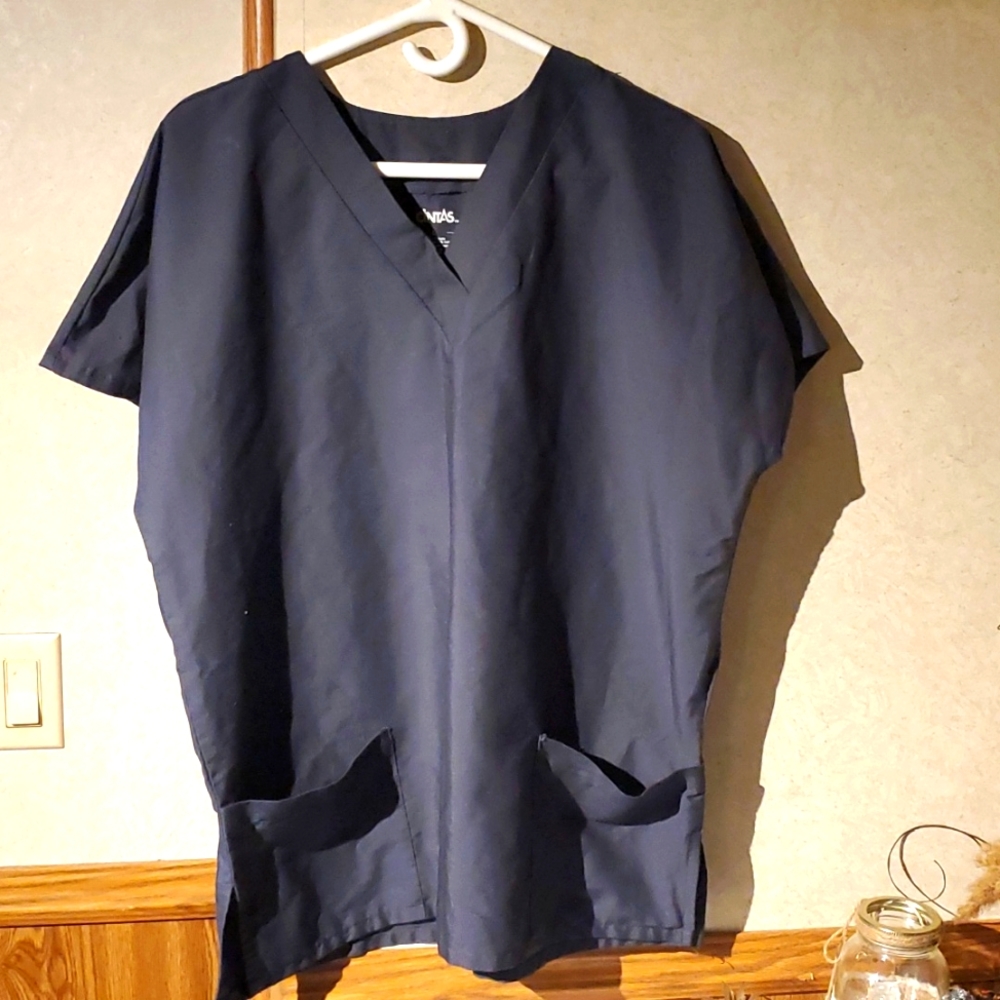 Scrub shirt Size L
